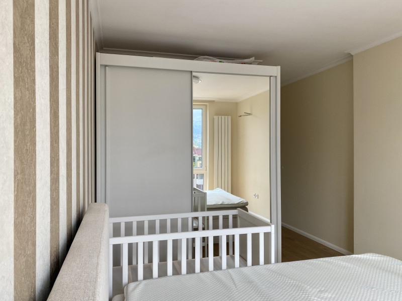 Лепене на тапети София